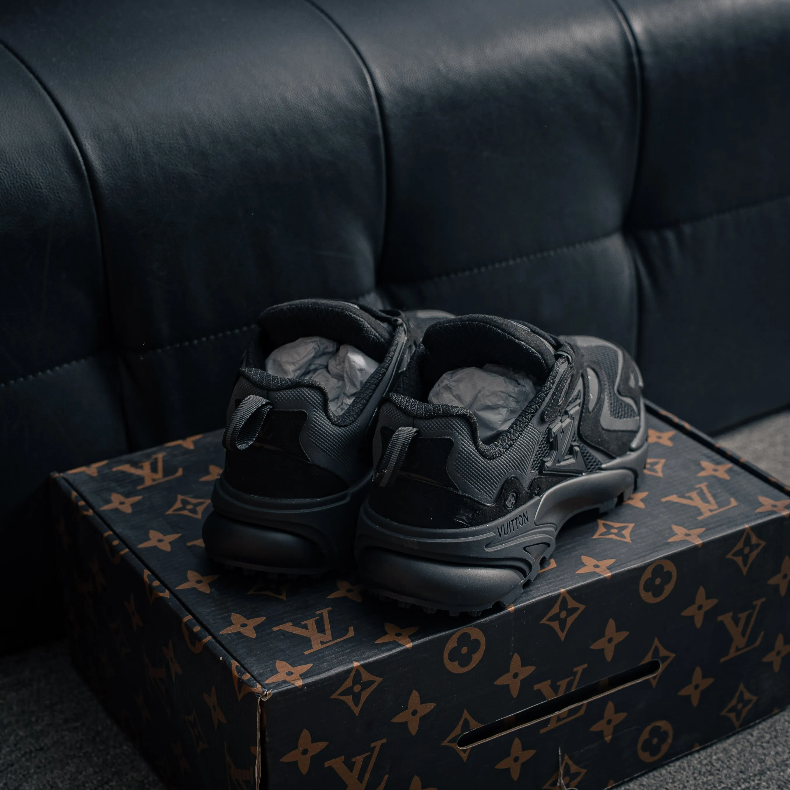 【YS 】 Premium LV Classic New Arrival Sneakers ✦ 1:1 ， ， ✦ Cowhide Leather Shoes ， LOGO ✦ + ，